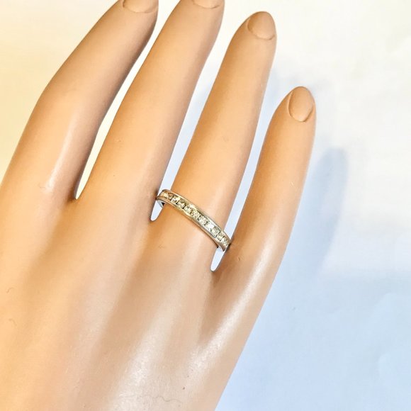 Vintage Crystal Rhinestone Eternity Ring Size 7 8  Silver Plated Stackable - Picture 4 of 8